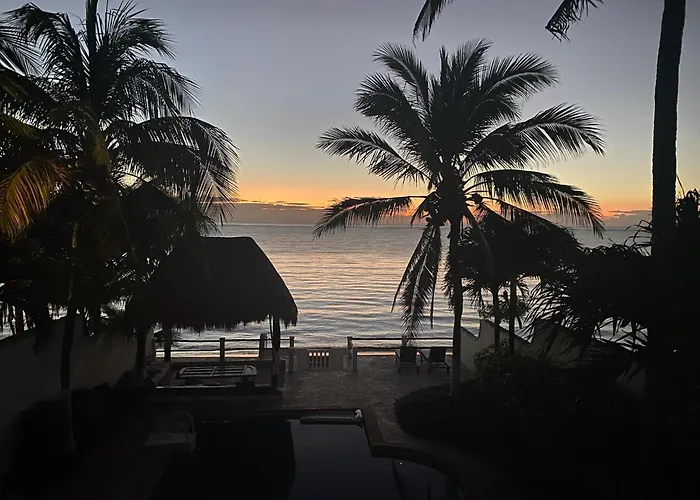 Villa Karina-luxury Beachfront Retreat Puerto Morelos