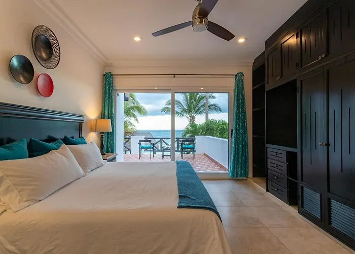 Villa Karina-luxury Beachfront Retreat Puerto Morelos