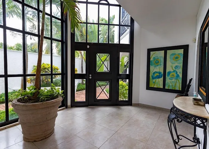 Karina-luxury Beachfront Retreat Villa *