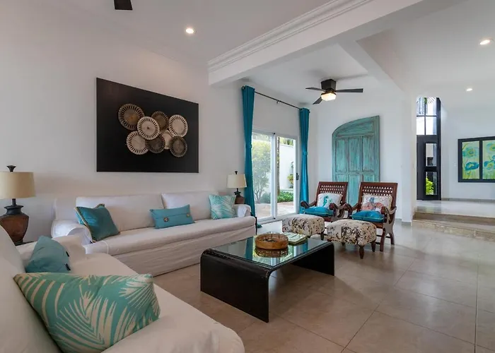 Karina-luxury Beachfront Retreat